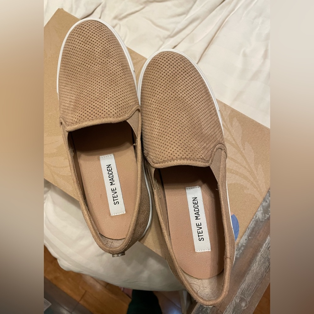 Steve Madden Pink/Taupe Suede Slip On, Size 8.5, Worn Once, White Rubber Sole